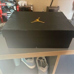 Jordan 1 Mid Taxi Men’s 9.5, Worn Once and Goat Verified, OBO